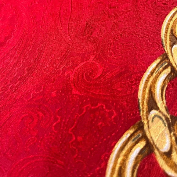 Chanel 31 Rue Cambon Paris Chain Link Silk Scarf - Picture 6 of 10